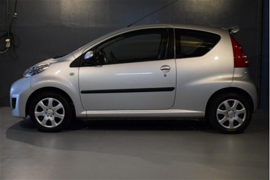 Peugeot 107 - 1.0-12V Sublime 107 1.0-12V Sublime met zeer soepele koppeling - 1