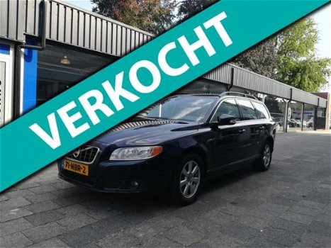 Volvo V70 - 2.4D Limited Edition Automaat/Leer/Stoelverwarming/Cruise/PDC/Clima/Navi/Telefoon - 1