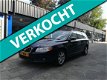 Volvo V70 - 2.4D Limited Edition Automaat/Leer/Stoelverwarming/Cruise/PDC/Clima/Navi/Telefoon - 1 - Thumbnail