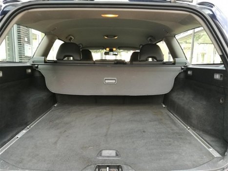 Volvo V70 - 2.4D Limited Edition Automaat/Leer/Stoelverwarming/Cruise/PDC/Clima/Navi/Telefoon - 1