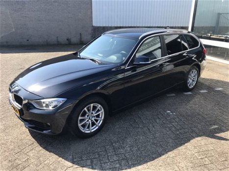 BMW 3-serie Touring - 318d High Executive Zeer nette 3 serie Touring, NAVIGATIE, AIRCO, LM VELGEN, e - 1