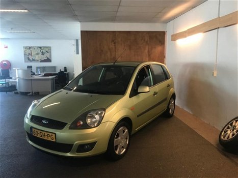 Ford Fiesta - 1.4-16V Futura Apk Nieuw, Automaat, 1e eigenaar, Dealer Odh, Airco, N.A.P, Lm velgen, - 1