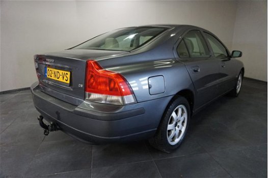 Volvo S60 - 2.4 D5 Geartronic - 1