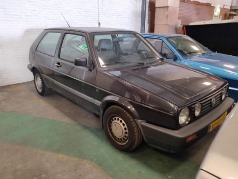 Volkswagen Golf - 1.8 GL - 1