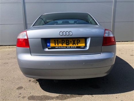 Audi A4 - 2.5 TDI Pro Line - 1