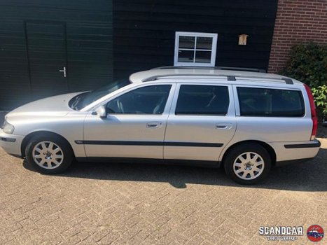 Volvo V70 - 2.4 youngtimer, top auto - 1