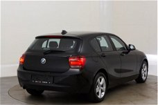 BMW 1-serie - 118i SB54094 | Xenon | Navi | Climate | Cruise | Parkeersensoren A | Stoelverw |