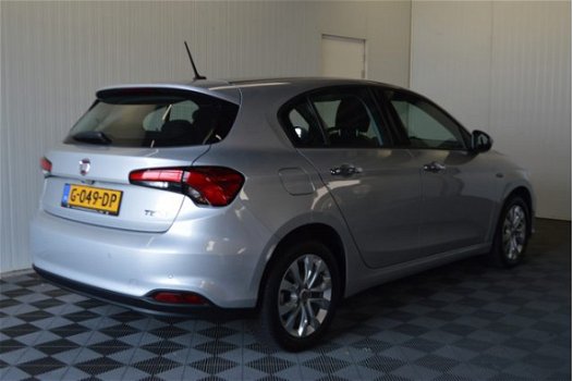 Fiat Tipo. - 1.4 16v Lounge // Camera Navi Clima - 1