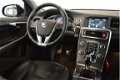 Volvo V60 Cross Country - 2.0 D3 Summum // LEER CAMERA PANO NAVI CRUISE CLIMA PDC - 1 - Thumbnail