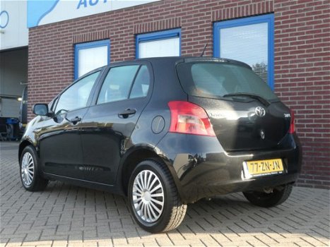 Toyota Yaris - 1.3 VVT-i Terra Airco 5drs - 1