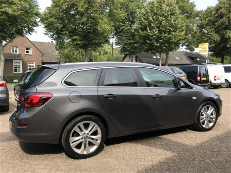 Opel Astra Sports Tourer - 1.6 Turbo Sport Cosmo Navi Leder Schuifdak - 1