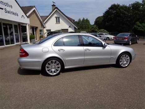 Mercedes-Benz E-klasse - 320 CDI Avantgarde SPORTPAKKET/AIRMATIC/PANORAMADAK/1E EIGENAAR/VOLLEDIG DE - 1