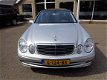 Mercedes-Benz E-klasse - 320 CDI Avantgarde SPORTPAKKET/AIRMATIC/PANORAMADAK/1E EIGENAAR/VOLLEDIG DE - 1 - Thumbnail