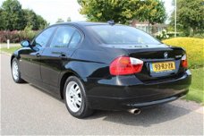 BMW 3-serie - 320i 150pk Executive ECC/cruise/navi/PDC Sedan