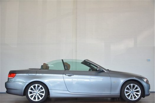 BMW 3-serie Cabrio - 320i Executive CLIMA / CRUISE / LMV / PDC / LEER / NAVI / XENON / STOELVERWARMI - 1