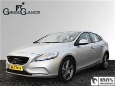 Volvo V40 - 2.0 D2 (20% bijtelling) Geartronic | Kinetic | Business Pack Connect | Navigatie | Stoel