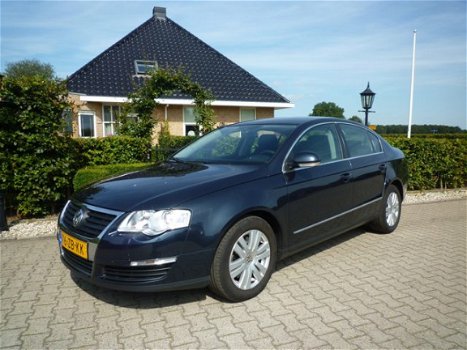 Volkswagen Passat - 2.0 TDI Comfortline Nieuwstaat 1e Eigenaar Uniek mooi - 1