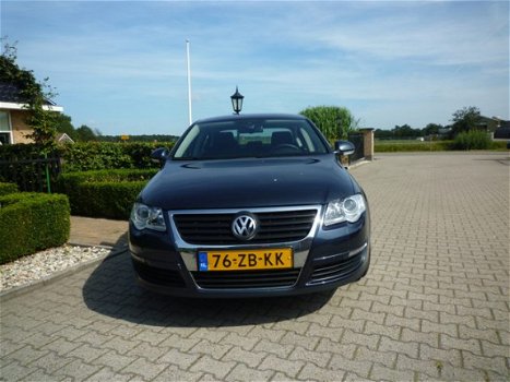 Volkswagen Passat - 2.0 TDI Comfortline Nieuwstaat 1e Eigenaar Uniek mooi - 1