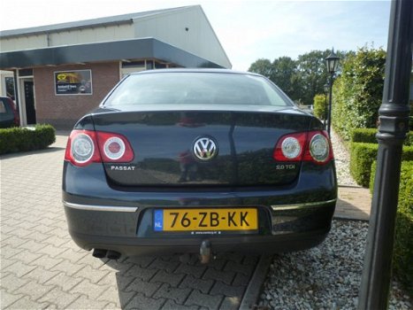 Volkswagen Passat - 2.0 TDI Comfortline Nieuwstaat 1e Eigenaar Uniek mooi - 1