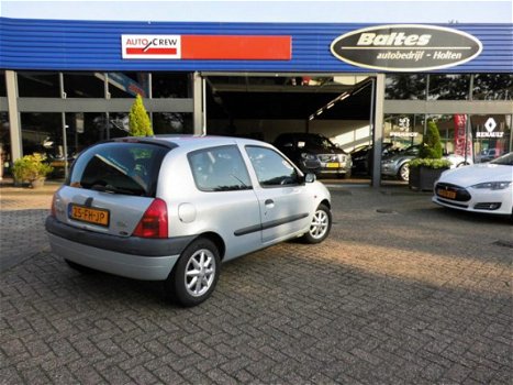 Renault Clio - Automaat 1.6 RXE - 1