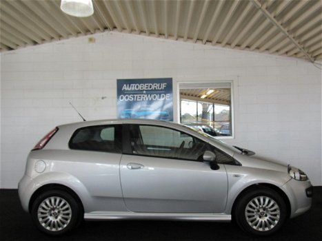 Fiat Punto Evo - 1.3 M-Jet Dynamic //APK//NAP//Airco//Cruise//Elec.Ramen//CV+AB//Trekhaak// - 1