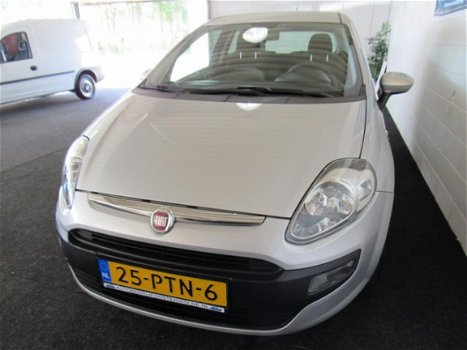 Fiat Punto Evo - 1.3 M-Jet Dynamic //APK//NAP//Airco//Cruise//Elec.Ramen//CV+AB//Trekhaak// - 1