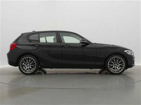 BMW 1-serie - 116i 174pk Centennial High Executive // Gechipt 174PK / 18 inch / Parkeersensoren / St - 1