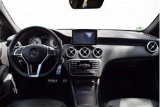 Mercedes-Benz A-klasse - 180 | AMG-line | Leer | Navigatie | Cruise controle | 18"