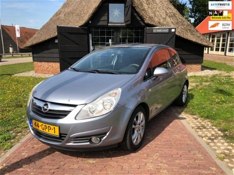 Opel Corsa - 1.4-16V Enjoy in nette staat met airco - 1