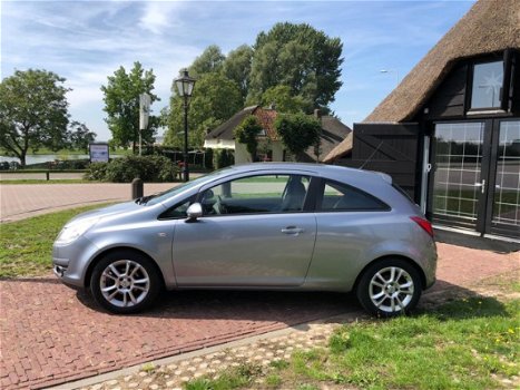 Opel Corsa - 1.4-16V Enjoy in nette staat met airco - 1