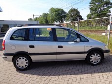 Opel Zafira - 1.6-16V Comfort APK TOT 16-08-2020 MEENEEM PRIJS