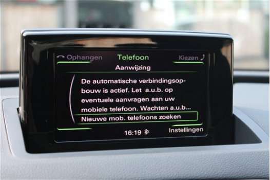 Audi Q3 - 2.0 TFSI QUATTRO * S-LINE * NAVIGATIE/ 18 INCH/ LEDER/ SPORTSTOELEN - 1