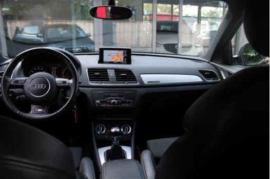 Audi Q3 - 2.0 TFSI QUATTRO * S-LINE * NAVIGATIE/ 18 INCH/ LEDER/ SPORTSTOELEN - 1