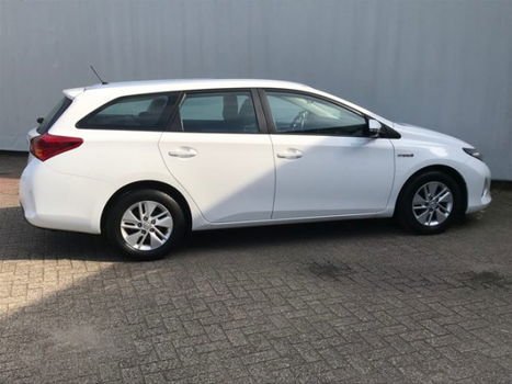 Toyota Auris Touring Sports - 1.8 Hybrid Aspiration Navi / Cam / Cr.c / etc - 1