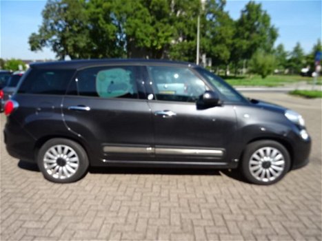 Fiat 500 L Living - 1.4 T-Jet 120pk Lounge Navi Leer Lm Cruise Pdc etc - 1