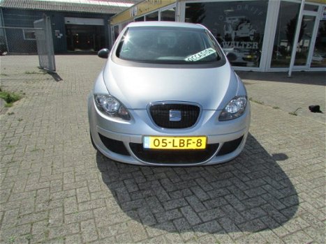 Seat Altea - 1.6 Reference ''LEKKERE HOGE INSTAP MET AIRCO'' - 1