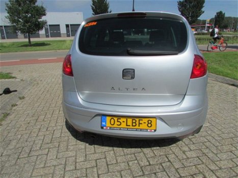 Seat Altea - 1.6 Reference ''LEKKERE HOGE INSTAP MET AIRCO'' - 1