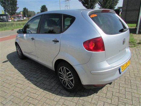 Seat Altea - 1.6 Reference ''LEKKERE HOGE INSTAP MET AIRCO'' - 1