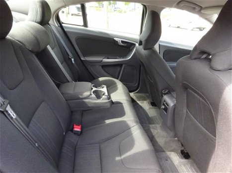 Volvo S60 - 1.6 T4 Clima, Navigatie, Isofix - 1