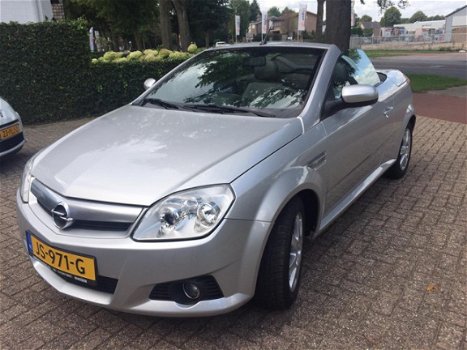 Opel Tigra TwinTop - 1.8-16V Sport ZEER MOOI en 100% IN ORDE - 1