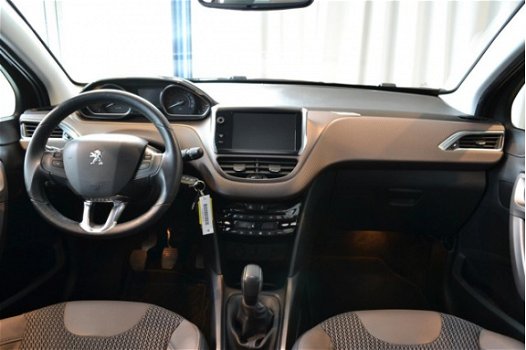 Peugeot 2008 - 1.2 VTi NAVI / PDC V+A / CLIMAT / TREKHAAK - 1