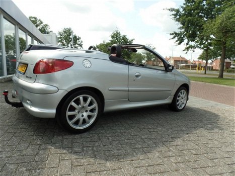 Peugeot 206 CC - 2.0 16V - 1