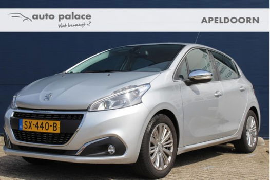 Peugeot 208 - 1.2 Puretech 82pk 5D Executive NAVI / CLIMA TREKHAAKACTIE - 1