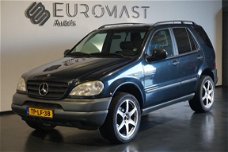 Mercedes-Benz M-klasse - 320 7Persoons/Automaat/Leer/Stoel verwarming