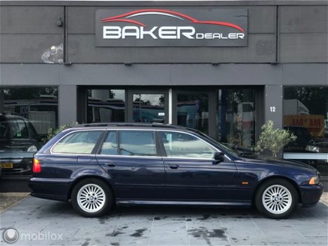 BMW 5-serie Touring - 520i - 1