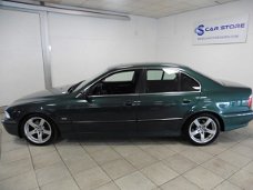 BMW 5-serie - 525tds Executive / XENON / ECC / STOELVERW. / HARMAN/KARDON / DAK