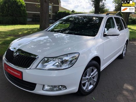 Skoda Octavia Combi - 1.4 TSI, AMBITION, PDC, CRUISE CONTROL, STOELVERWARMING, ETC - 1