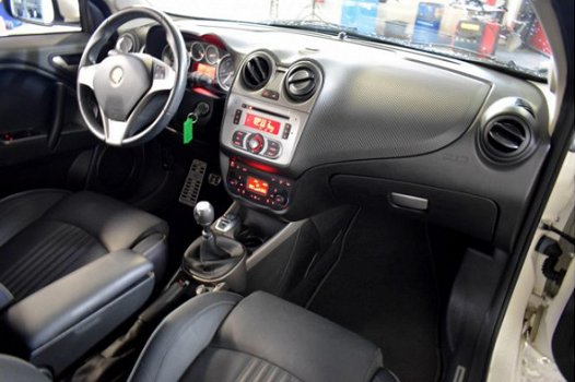 Alfa Romeo MiTo - 1.3 JTDm Distinctive LEER/NAVI/LMV/CLIMA - 1