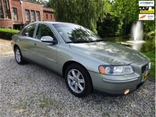 Volvo S60 - 2.4 D5 Edition II AUTOMAAT/leer/AIRCO/cruise *apk:04-2020