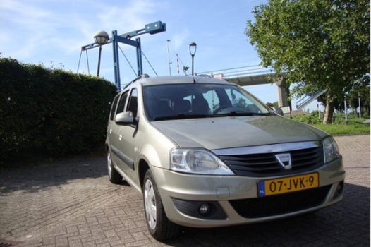 Dacia Logan - 1.6 16V laureate 7zits - 1